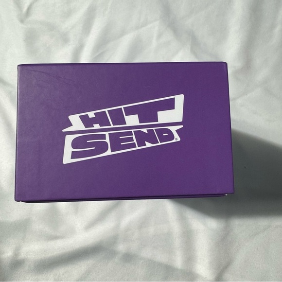 Hit Send Party Card Game – Original Edition (17+) NWOT - Picture 4 of 7